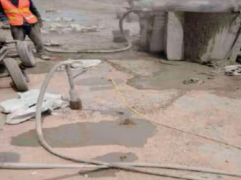 道里水泥混凝土路面板底注浆技术 路面脱空注浆整治方案